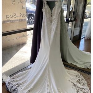 Beautiful Intricate Lace Wedding Dress